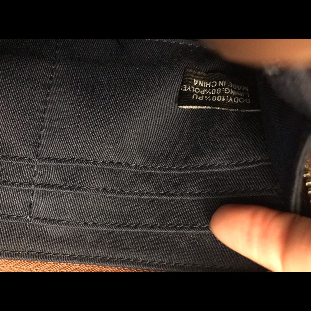French Connection Wallet - Picture 5 of 5